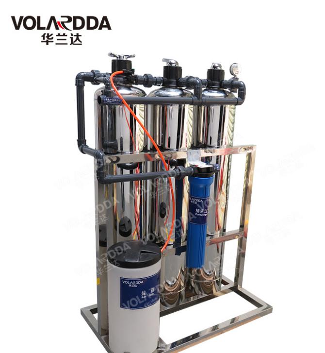 Industrial water ultrafiltration device